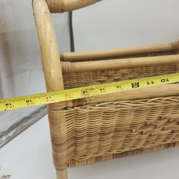 Vintage wicker Bamboo Rattan Magazine Rack basket Heart Shape